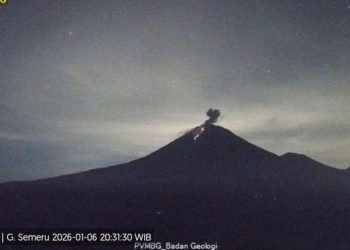 Gunung Semeru Erupsi Lagi Malam Selasa, Ini Penampakannya