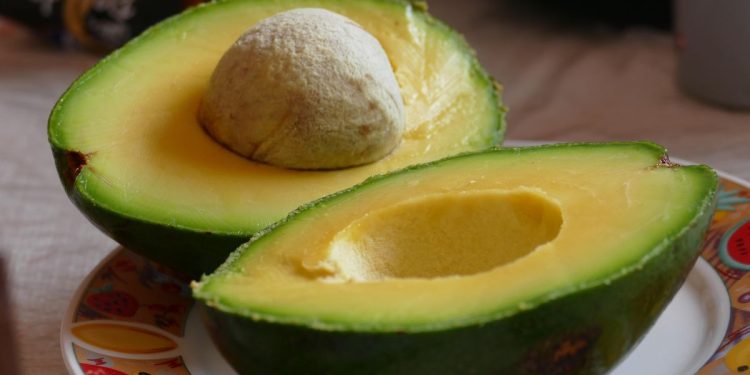 Kulit Sehat dan Awet Muda dengan 9 Makanan yang Wajib Kamu Konsumsi