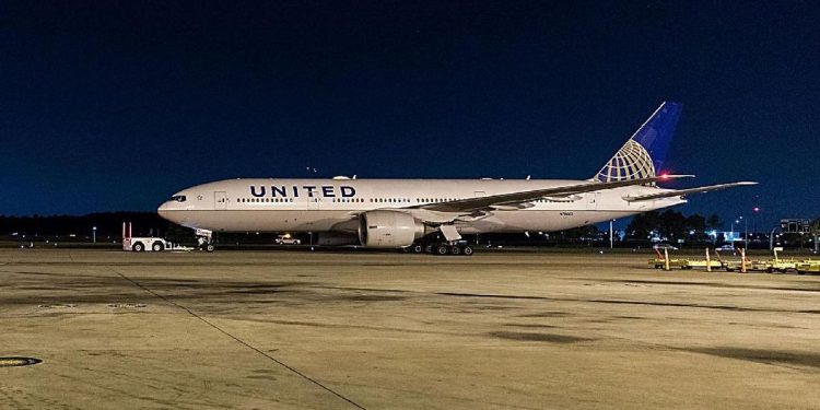 Insiden Roda Depan Pesawat Lepas Saat Mendarat Menggemparkan Bandara AS