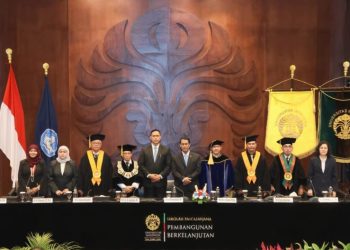 Dirut Bulog Raih Gelar Doktor di UI untuk Perkuat Sektor Pangan dengan Ilmu Strategis