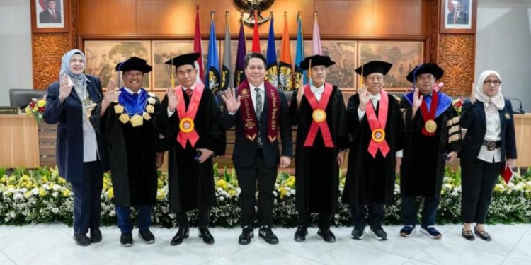 Gelisah Lihat Korporasi Tangan, Yusof Ferdinan Raih Gelar Doktor di Pancasila