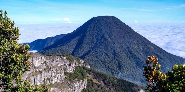Tombol Panik Ditempatkan di Surya Kencana untuk Bantuan Pendaki Panggil Petugas