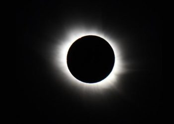 Gerhana Matahari Cincin 17 Februari 2026 dan Perbedaannya dengan Gerhana Matahari Total