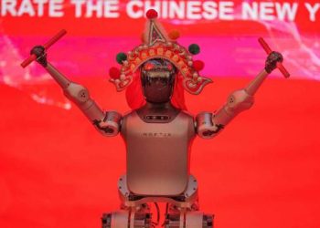 Merayakan Tahun Baru Imlek dengan Robot Humanoid
