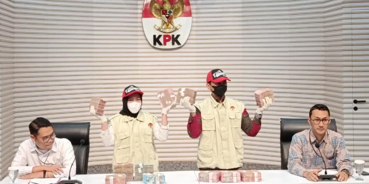 Kepala Pajak Banjarmasin Diduga Jadi Komisaris Banyak Perusahaan Usai Kena OTT KPK