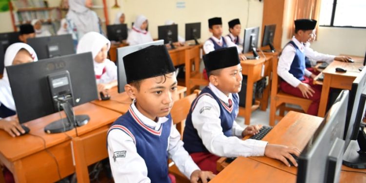Antusias Tinggi Jumlah Peserta TKA 2026 Mencapai 8,5 Juta Orang