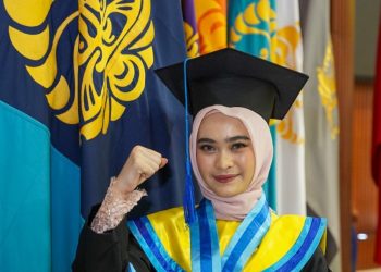 Perjalanan Maudatinur dari Aceh Singkil Menjadi Sarjana Keperawatan dalam 3,5 Tahun